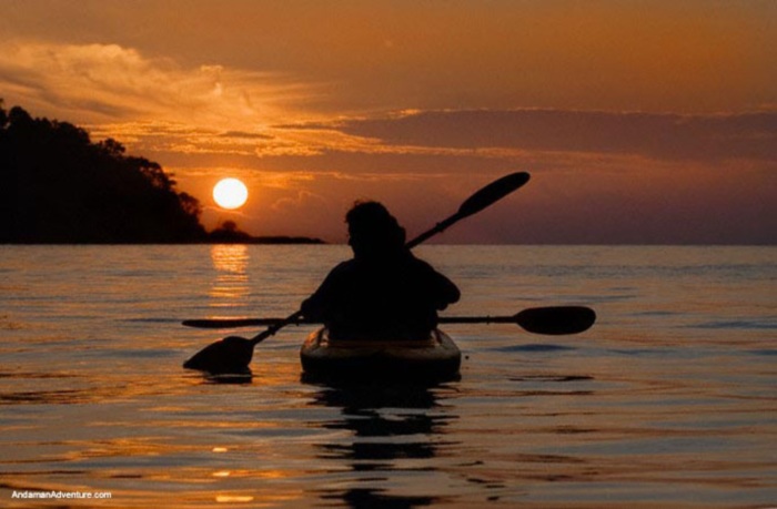 kayak_sunset_couple