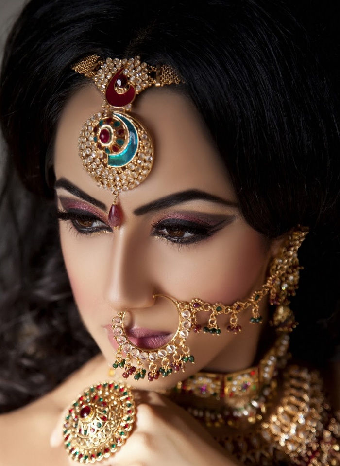 nasreenkhan makeup