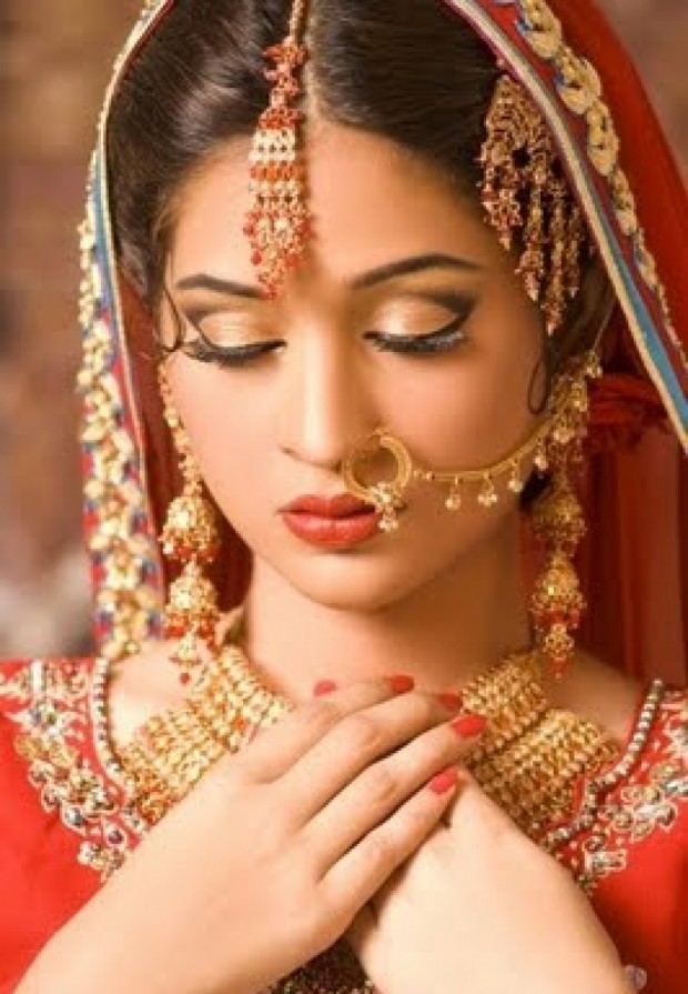 orange lipstick colour for Indian brides