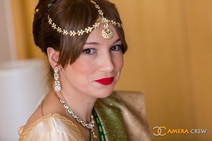 traditional yet elegant wedding hairstyle with simple hair accessories