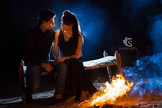 rustic village themed pre wedding photoshoot in Rajasthan
