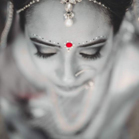 traditional and modern bridal makeup Delhi