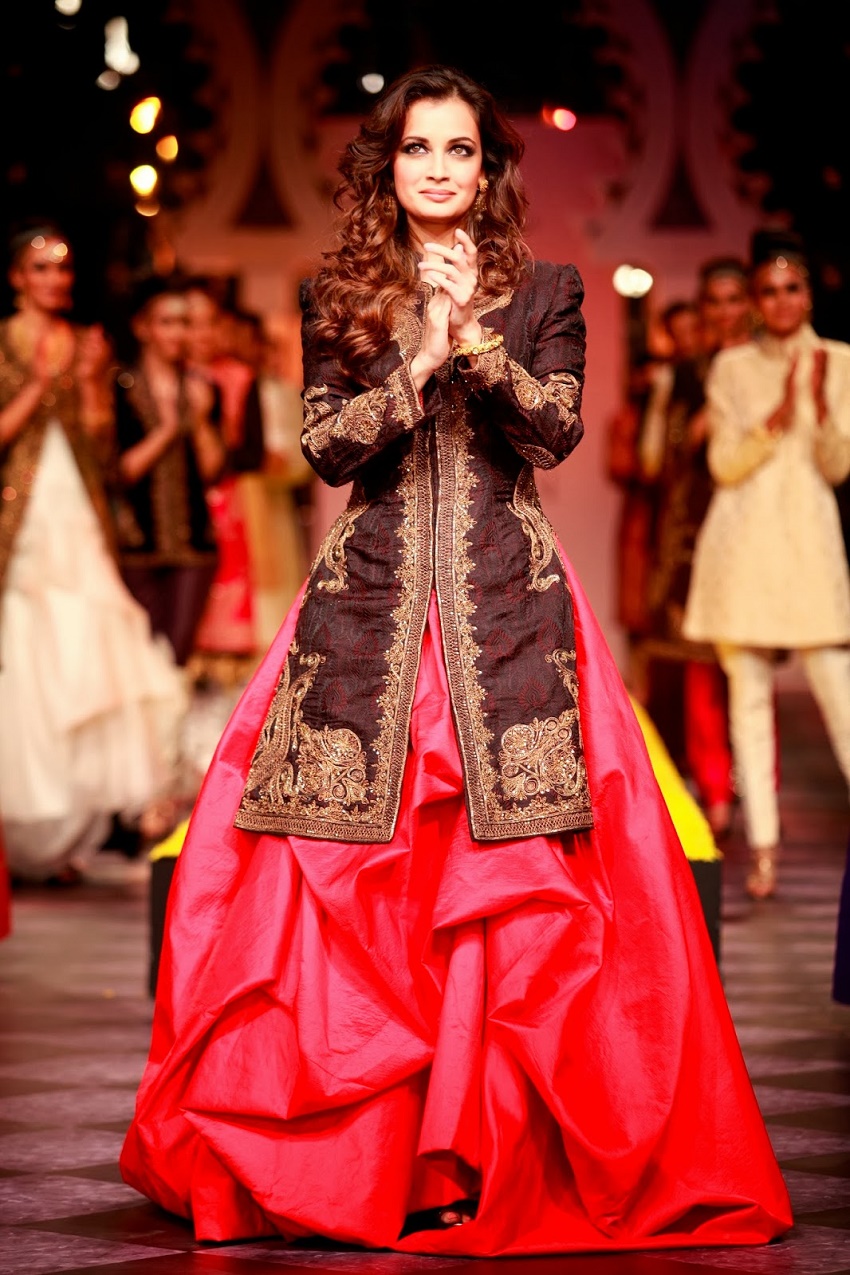 bridal skirt with jacket style kurti Dia Mirza designer Raghvendra Rathore