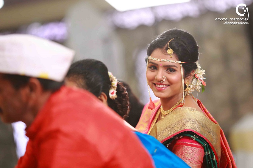 Maharashtrian bridal makeup-classic Marathi real wedding