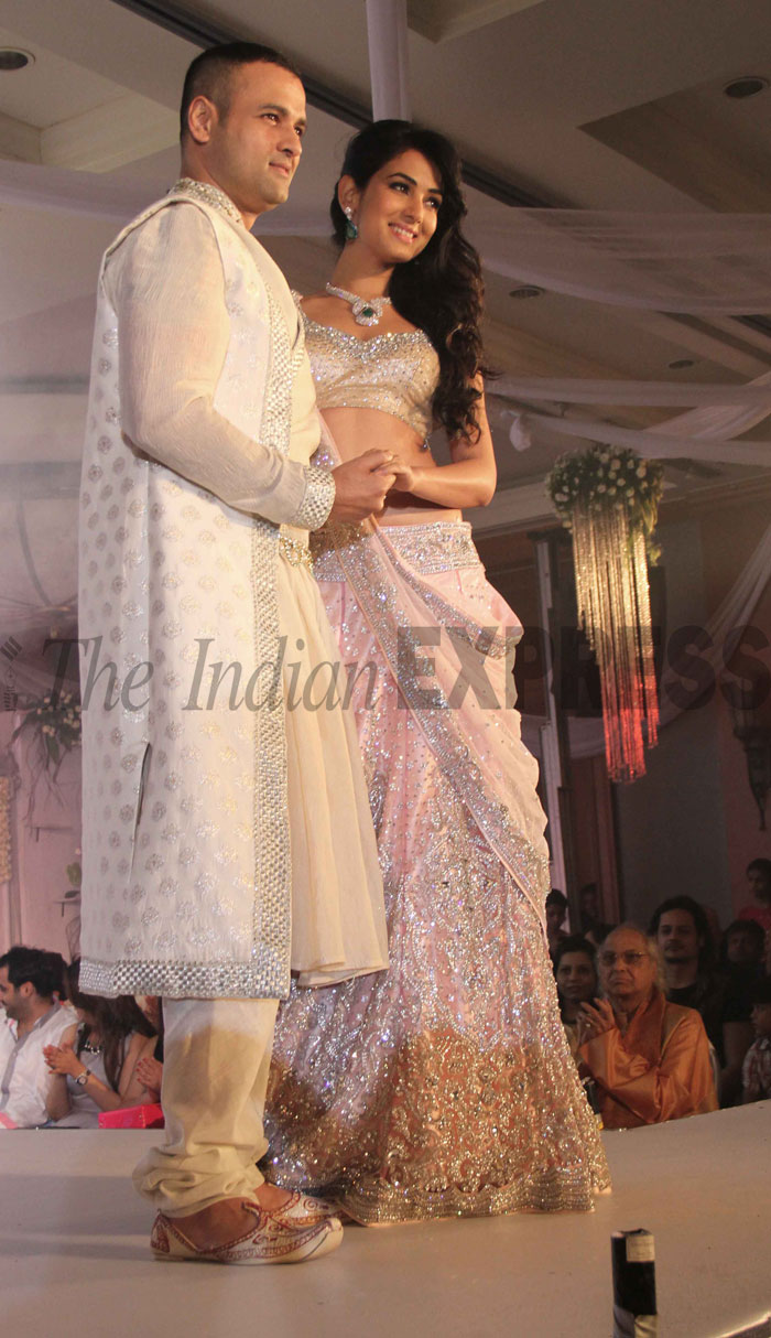 Sonal and Rohit Roy - show stoppers