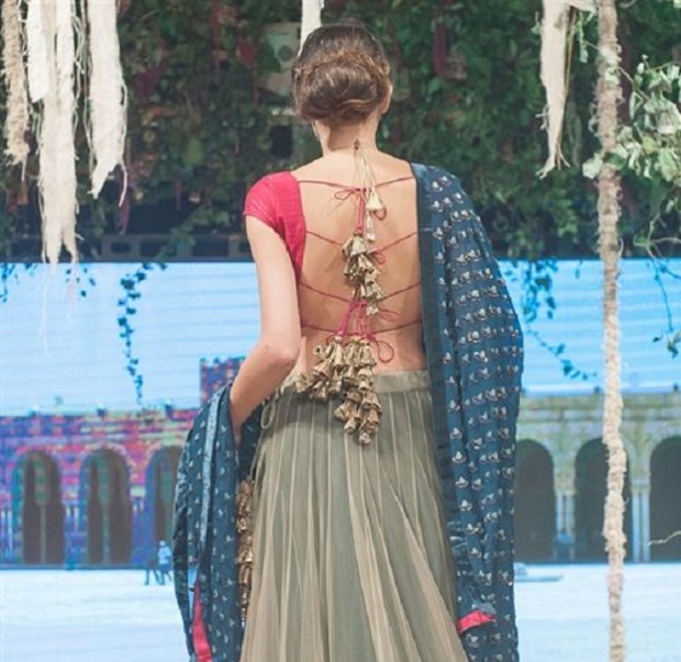 Indian wedding dresses that are even more gorgeous from the back