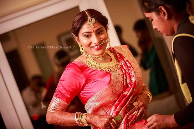 Bengali bridal makeup by Sadanand Photography Bangalore