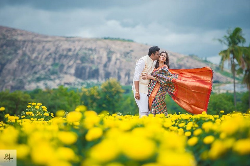 post and pre wedding photography in Lepakshi-images by best wedding photographers in Chennai 84mm Studio