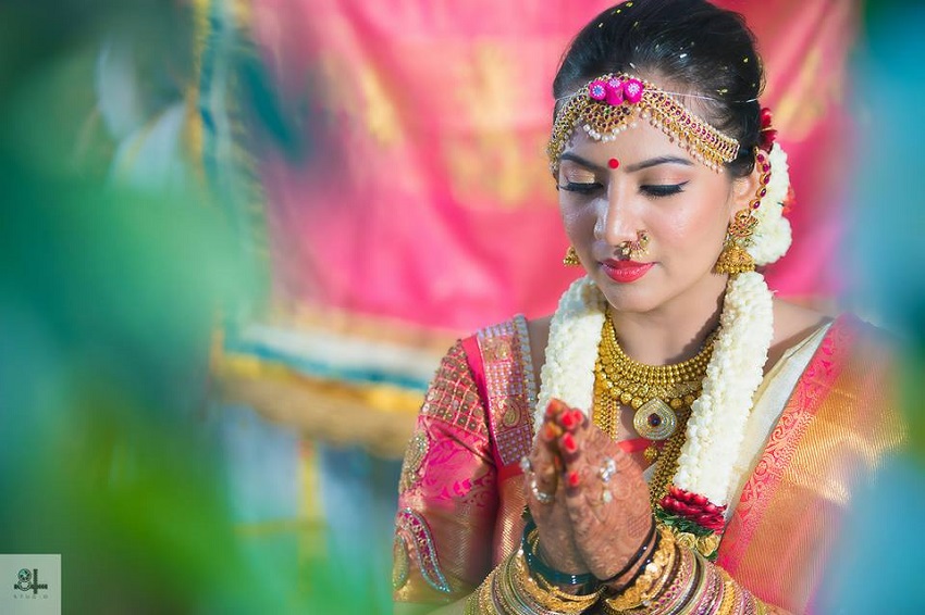 beautiful Indian real wedding-bridal makeup by Manjeet Khehra-image by best wedding photographers in Chennai 84mm Studio