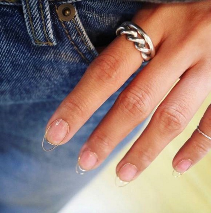 wire nail manicure