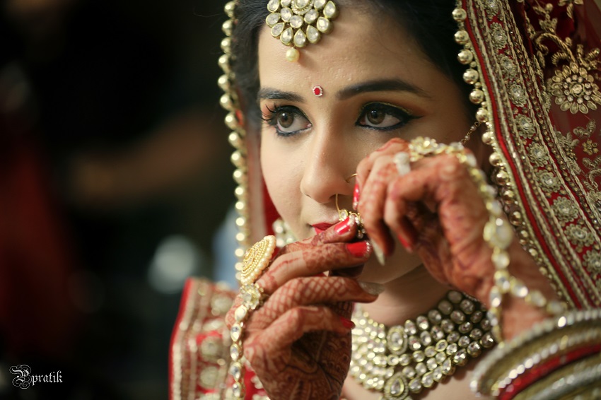 beautiful bride real wedding in Jaisalmar by Pratik Photoworks